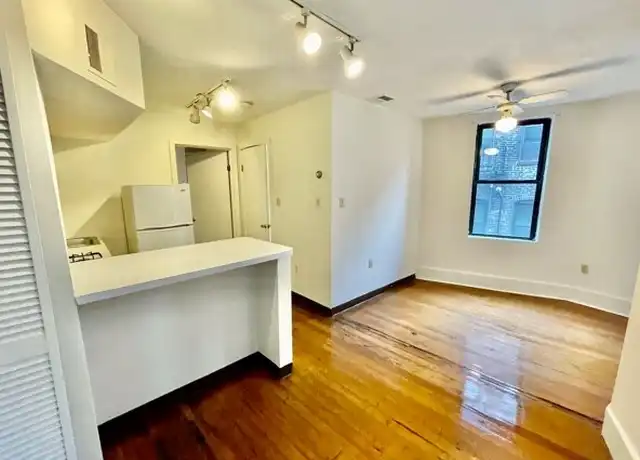 Property at 13 Charter St Unit 2R, Boston, MA, 02113, 1 bed, 1 bath, [object Object]