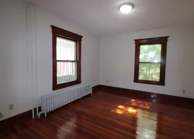 Property at 103 Lincoln St, Hartford, CT, 06106, 3 beds, 1 bath, [object Object]