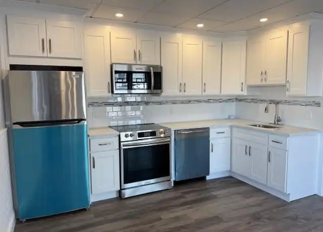 Property at 161 Long Beach Rd, Island Park, NY, 11558, 1 bed, 1 bath, [object Object]