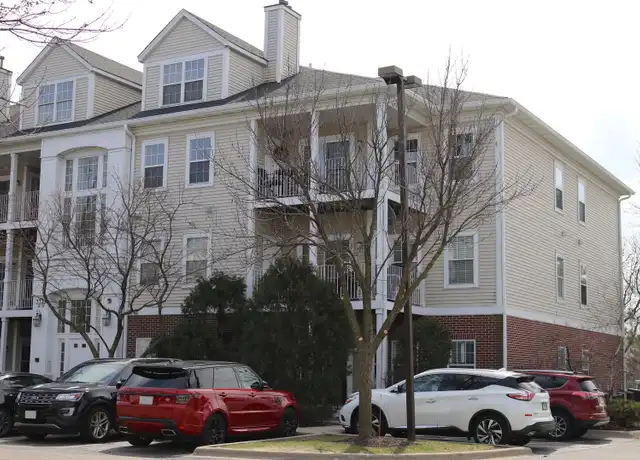 Property at 3333 Stratford Ct Unit 3E, Lake Bluff, IL, 60044, 3 beds, 3 baths, [object Object]
