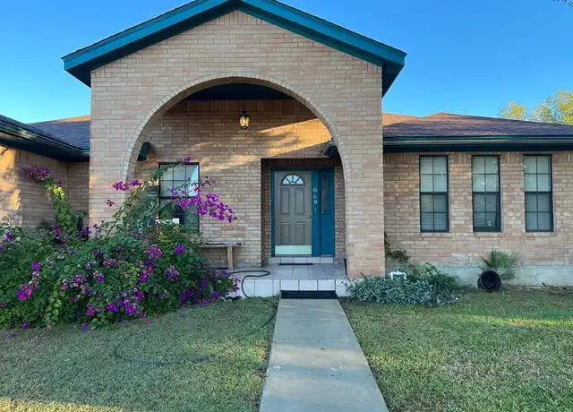 Property at 869 Paso del Rio Blvd Unit N/A, Eagle Pass, TX, 78852, 4 beds, 2 baths, [object Object]
