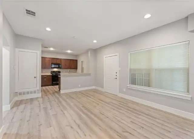 Property at 13609 Pinnacle Cir W Unit 1101, Euless, TX, 76040, 1 bed, 1 bath, [object Object]