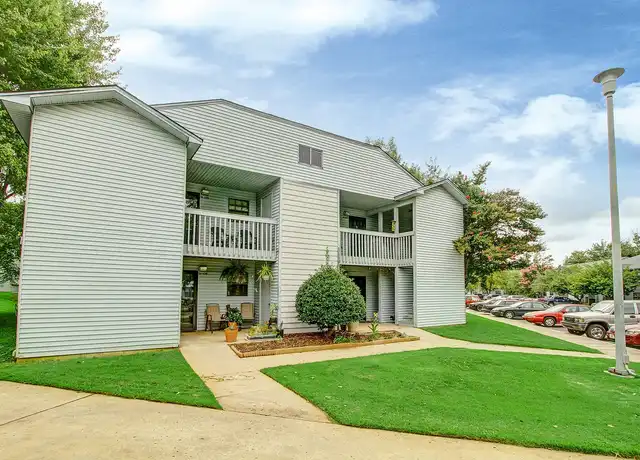 Property at Summer Tree Apartment - 1503 Sparkman Dr NW, Huntsville, AL, 35816, 1 bed, 1 bath, [object Object]