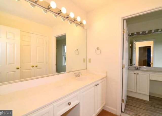 Photo of 14114 Griffin Farm Ln, Leesburg, VA 20176