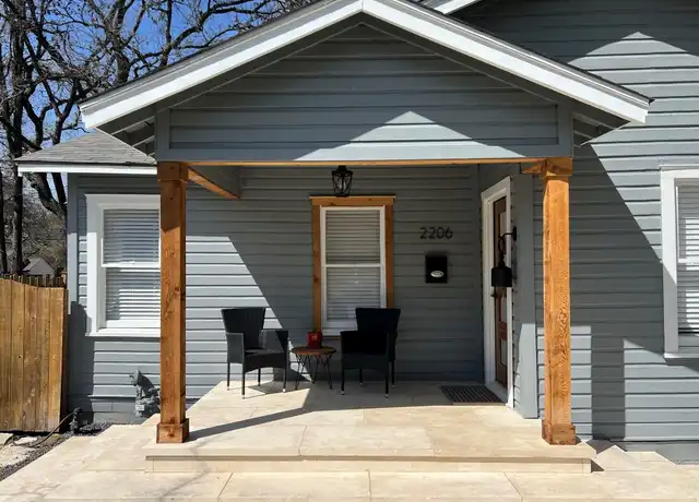 Property at 2206 Mountain View Rd, Austin, TX, 78703, 2 beds, 1 bath, [object Object]