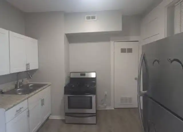 Property at 4334 W West End Ave Unit 4338-3, Chicago, IL, 60624, 2 beds, 1 bath, [object Object]