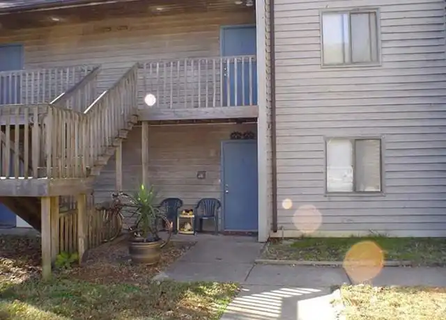 Property at 105 Lake Powell Rd Unit B, Williamsburg, VA, 23185, 2 beds, 1 bath, [object Object]
