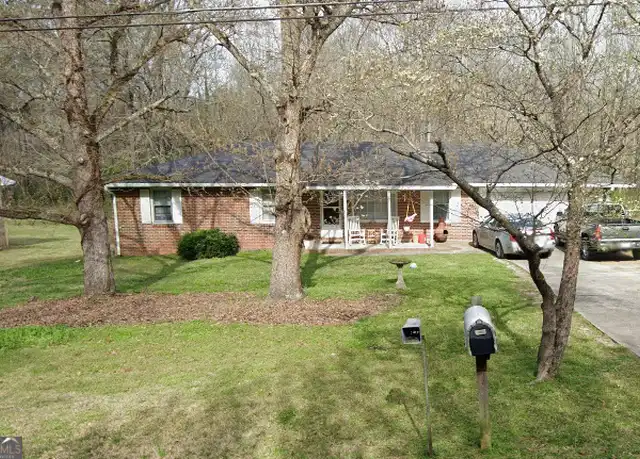 Property at 33 Lynhaven Dr, Newnan, GA, 30263, 3 beds, 2 baths, [object Object]