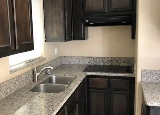 Property at 321 F St, Bakersfield, CA, 93304, 1 bed, 1 bath, [object Object]