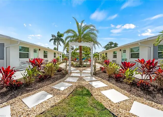 Property at 1100 Highlands Dr Unit 3, Naples, FL, 34103, 1 bed, 1 bath, [object Object]