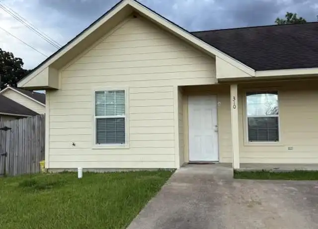 Property at 310 S 1st St, Huntington, TX, 75949, 2 beds, 1 bath, [object Object]