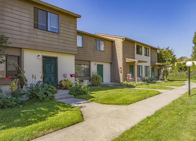 Property at 2812 W 7th St, The Dalles, OR, 97058, 2 beds, 1 bath, [object Object]