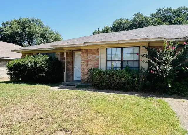 Property at 324 Mill Creek Cir, Woodway, TX, 76712, 3 beds, 2 baths, [object Object]