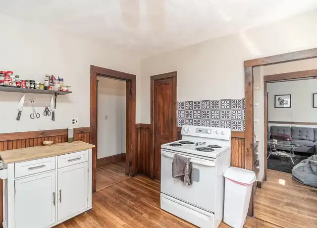 Property at 54 Upland Rd Unit 2, Somerville, MA, 02144, 3 beds, 1 bath, [object Object]