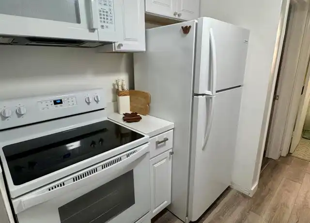 Property at 113 N Lakeside Dr #3, Lake Worth Beach, FL, 33460, 1 bed, 1 bath, [object Object]