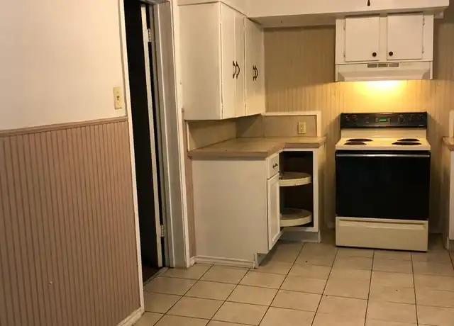 Property at 1238 20th St Apt 2, Huntsville, TX, 77340, 1 bed, 1 bath, [object Object]