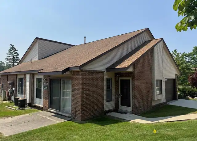 Property at 6580 Ridgefield Cir Unit 206, West Bloomfield Township, MI, 48322, 2 beds, 1 bath, [object Object]