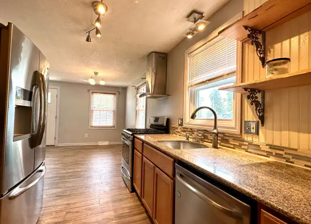 Property at 256 Boston Rd, Springfield, MA, 01109, 3 beds, 2 baths, [object Object]