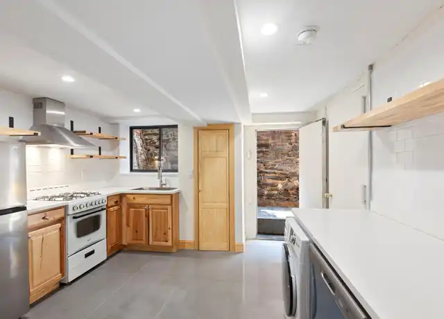 Property at 315 E Houston St Unit 1, New York, NY, 10002, 2 beds, 2 baths, [object Object]