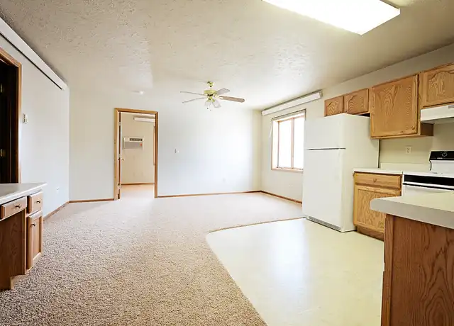 Property at 209 27th Ave NW Unit 001, Minot, ND, 58703, 2 beds, 1 bath, [object Object]