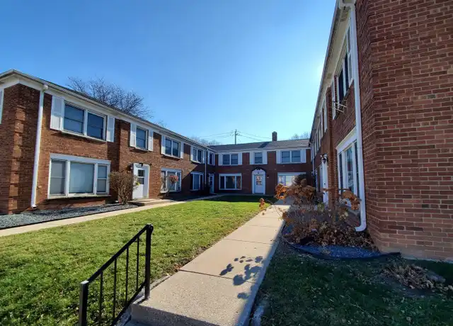 Property at 7505 W Center St Unit 1, Wauwatosa, WI, 53210, 1 bed, 1 bath, [object Object]