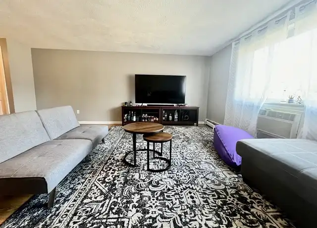 Property at 215 Winter St Unit 2A, Weymouth, MA, 02188, 2 beds, 1 bath, [object Object]