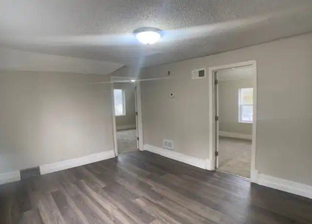 Property at 2504 N Humboldt Ave Unit 2, Minneapolis, MN, 55411, 2 beds, 1 bath, [object Object]