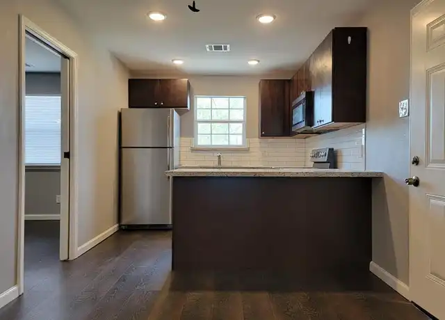 Property at 1723 Alta Vista St Unit C, Houston, TX, 77023, 1 bed, 1 bath, [object Object]