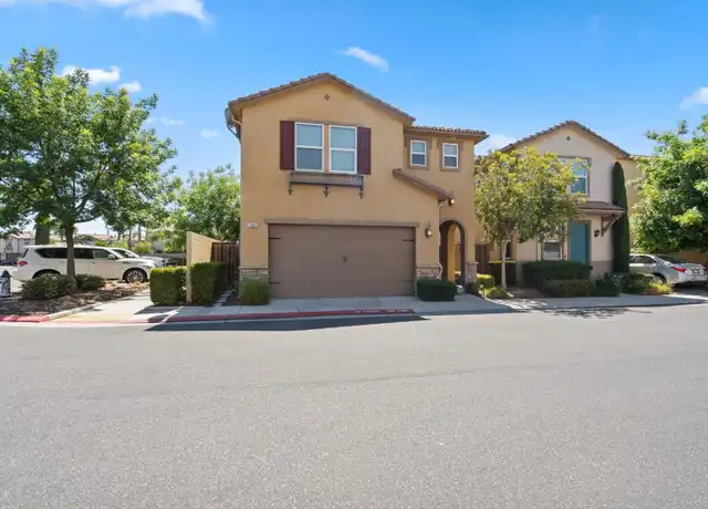 Property at 7050 N Oratorio Dr, Fresno, CA, 93711, 4 beds, 2.5 baths, [object Object]