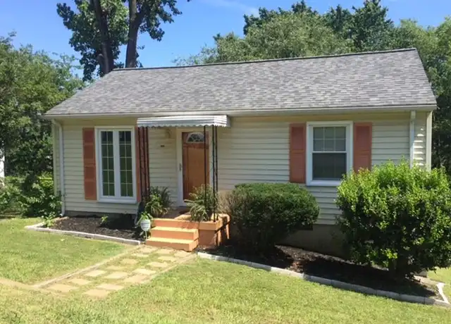 Property at 935 S 13th Ct, Nashville, TN, 37206, 2 beds, 1 bath, [object Object]