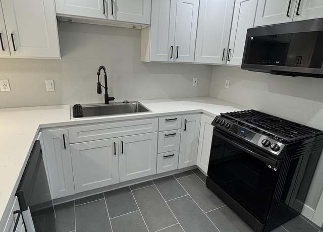 Photo of 2095 11th St, La Verne, CA 91750