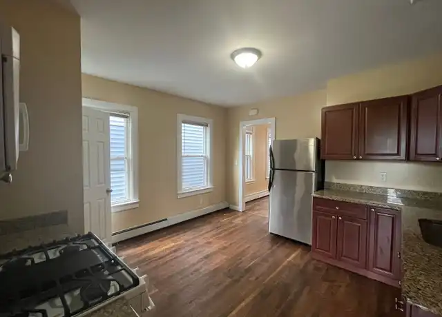Property at 539 East St Unit 3, New Haven, CT, 06511, 3 beds, 1 bath, [object Object]