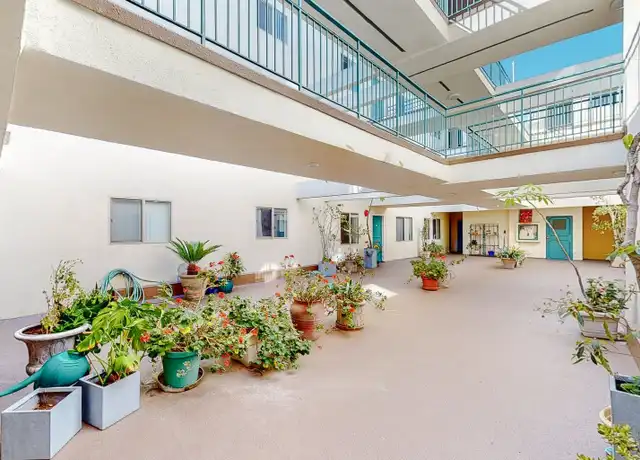 Property at 631 Kelton Ave Unit 305, Los Angeles, CA, 90024, 1 bed, 1.5 baths, [object Object]
