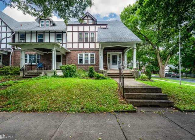 Property at 23 S Park Rd, Reading, PA, 19610, 5 beds, 2 baths, [object Object]