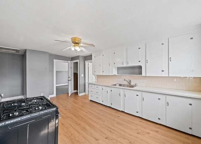 Photo of 84 Tremont St Unit 3, Taunton, MA 02780