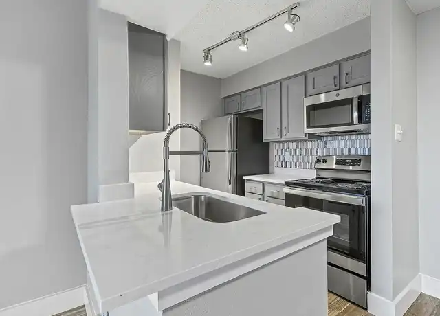 Property at Renata on Fredericksburg - 9939 Fredericksburg Rd, San Antonio, TX, 78240, 2 beds, 1-2 bath, [object Object]
