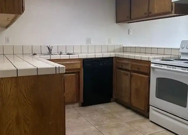 Property at 7800 Westfield Rd #24, Bakersfield, CA, 93309, 3 beds, 2 baths, [object Object]