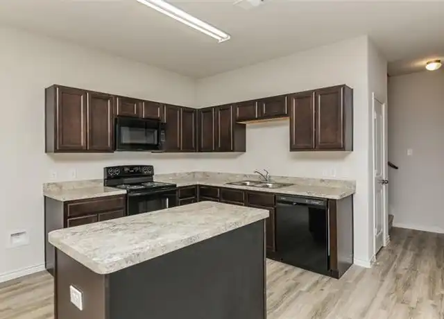 Property at 1307 Mallard Cv, Ennis, TX, 75119, 3 beds, 2.5 baths, [object Object]