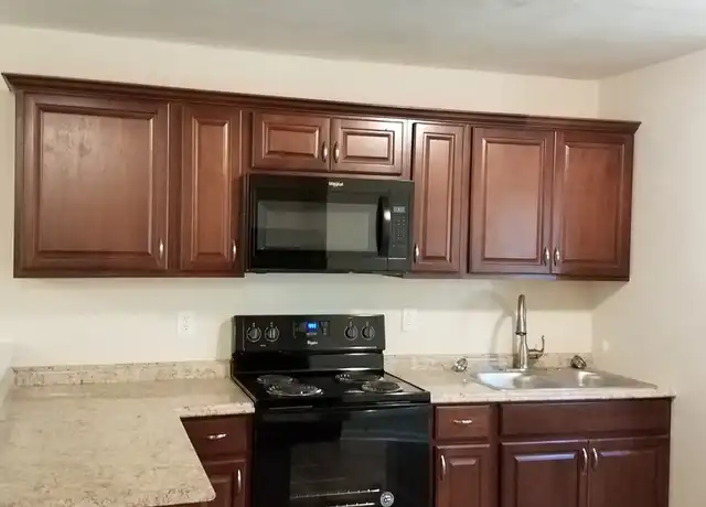 Property at 120 Orange Ave Unit A, Norfolk, VA, 23503, 2 beds, 1 bath, [object Object]