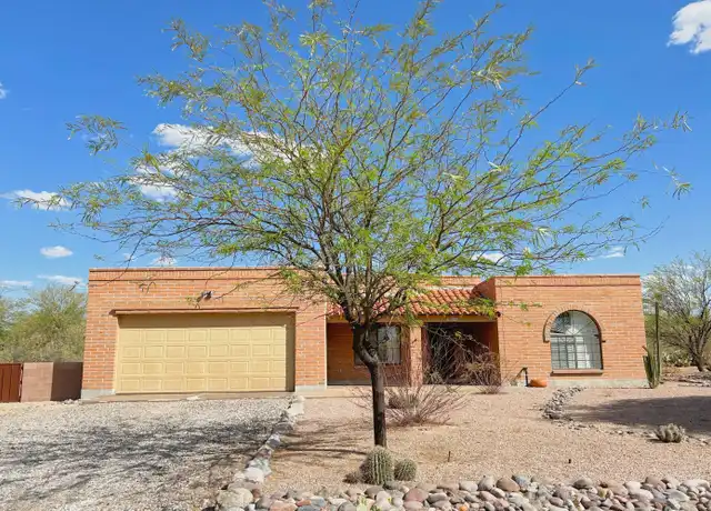 Property at 7821 S Avenida de Belleza, Tucson, AZ, 85747, 4 beds, 2 baths, [object Object]