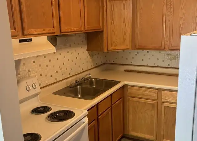 Property at 1847 Canal St Unit 3b, Blue Island, IL, 60406, 2 beds, 1 bath, [object Object]