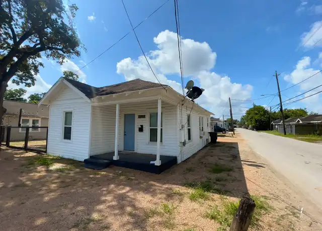 Property at 3200 Kentucky St, Houston, TX, 77026, 2 beds, 1 bath, [object Object]
