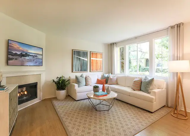 Photo of 100 Vilaggio, Newport Beach, CA 92660