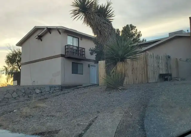 Property at 3266 Executive Hills Rd, Las Cruces, NM, 88011, 2 beds, 1.5 baths, [object Object]