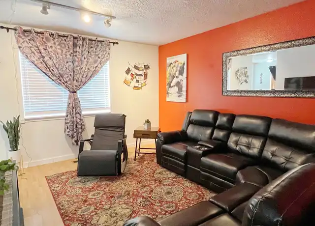 Property at 7533 Regal Mountain Dr, Anchorage, AK, 99504, 2 beds, 1 bath, [object Object]