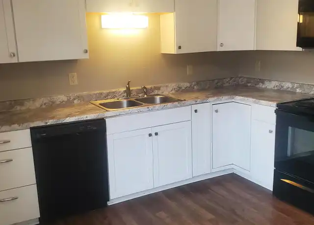 Property at 3601 S Larch Ave, Sioux Falls, SD, 57106, 3 beds, 1.5 baths, [object Object]