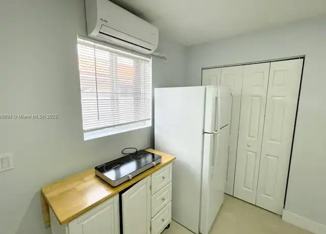 Property at 430 NW 51st Ave Unit A, Miami, FL, 33126, 0 beds, 1 bath, [object Object]