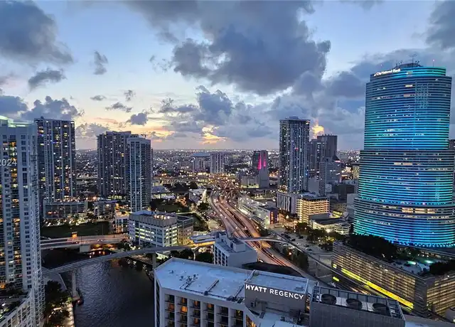 Property at 200 Biscayne Boulevard Way, Miami, FL, 33131, 2 beds, 2.5 baths, [object Object]