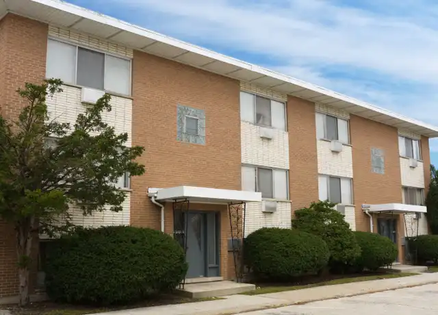 Property at 2200 S 13th Ave Apt 2204 1S, Broadview, IL, 60155, 1 bed, 1 bath, [object Object]