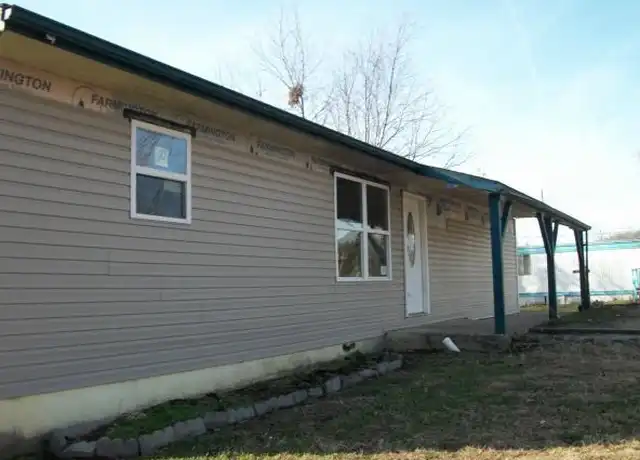 Property at 208 Sundale St, Bismarck, MO, 63624, 4 beds, 2 baths, [object Object]